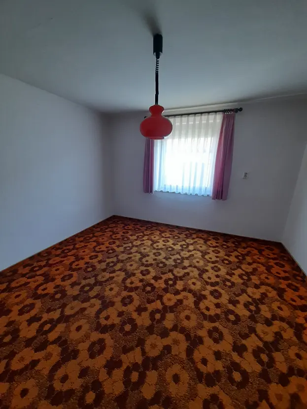 Maison spacieuse avec jardin et garage à Bordeaux