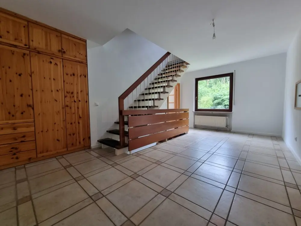 Maison mitoyenne d’angle spacieuse à Metz